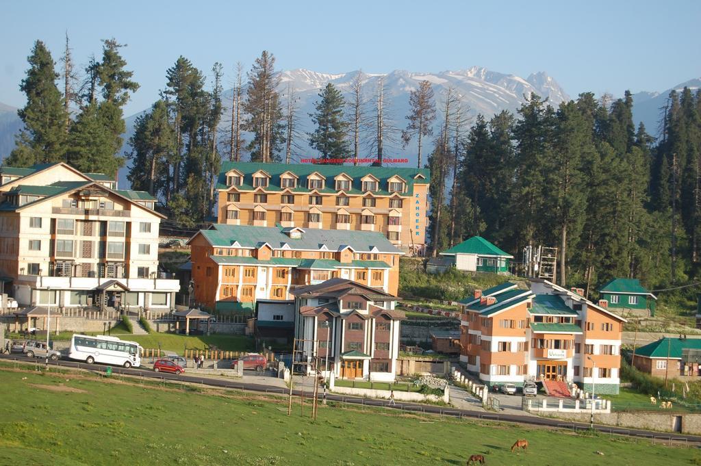 Hotel Zahgeer Continental Gulmarg Kültér fotó