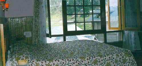Hotel Zahgeer Continental Gulmarg Kültér fotó