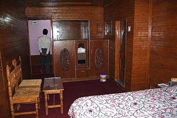 Hotel Zahgeer Continental Gulmarg Kültér fotó